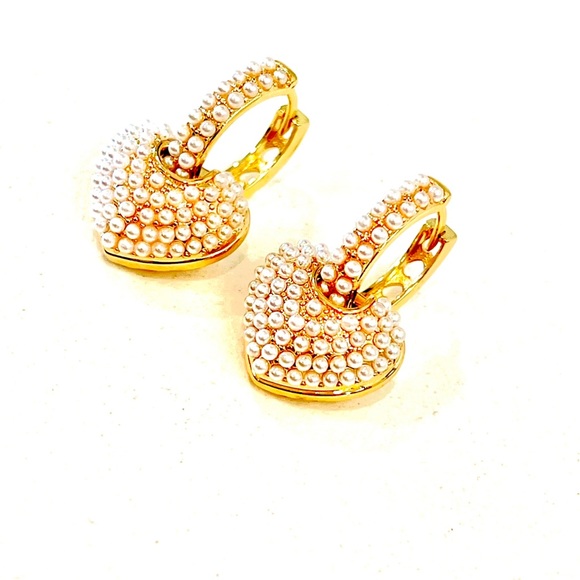 New Gold Plated Pearl Heart Huggie Hoop Earrings - Picture 5 of 6